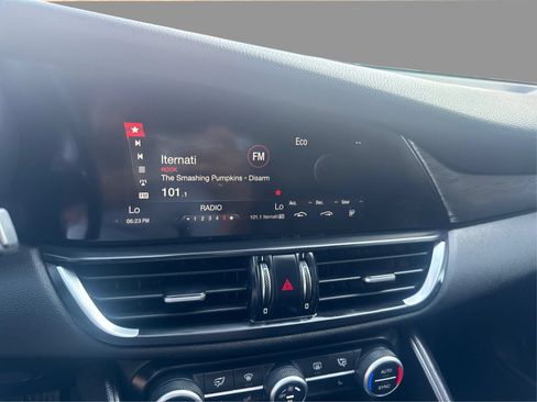Used 2017 Alfa Romeo Giulia AWD w/ Cold Weather Package image 15