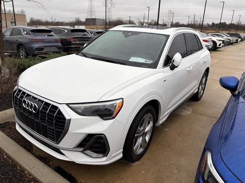 Used 2021 Audi Q3 2.0T Premium w/ Convenience Package image 1