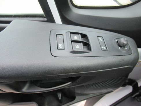 Used 2025 RAM ProMaster 3500 w/ Convenience Group FWD image 30