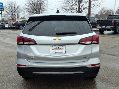 Used 2022 Chevrolet Equinox LT w/ Driver Convenience Package image 5