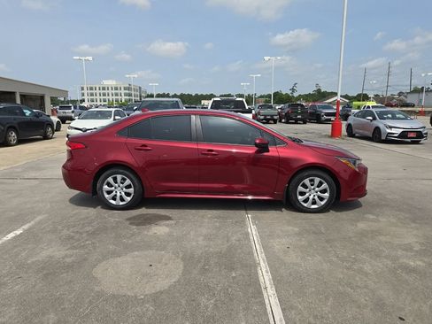 Used 2026 Toyota Corolla LE FWD image 7