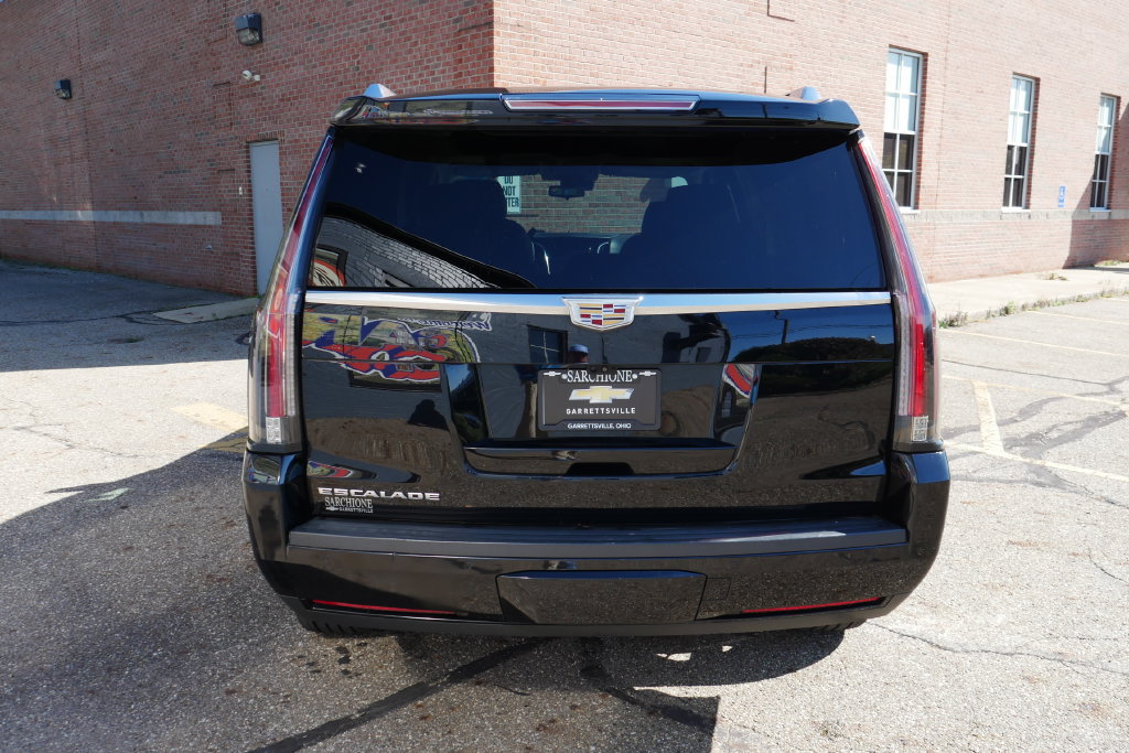 Used 2020 Cadillac Escalade Luxury AWD/4WD image 6