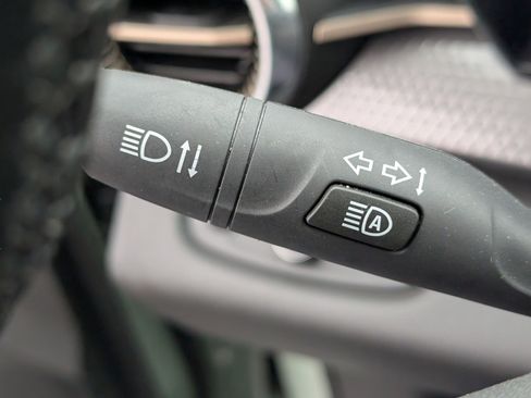Used 2025 Chevrolet Trax ACTIV w/ Driver Confidence Package FWD image 24