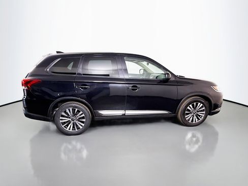 Used 2020 Mitsubishi Outlander ES image 11