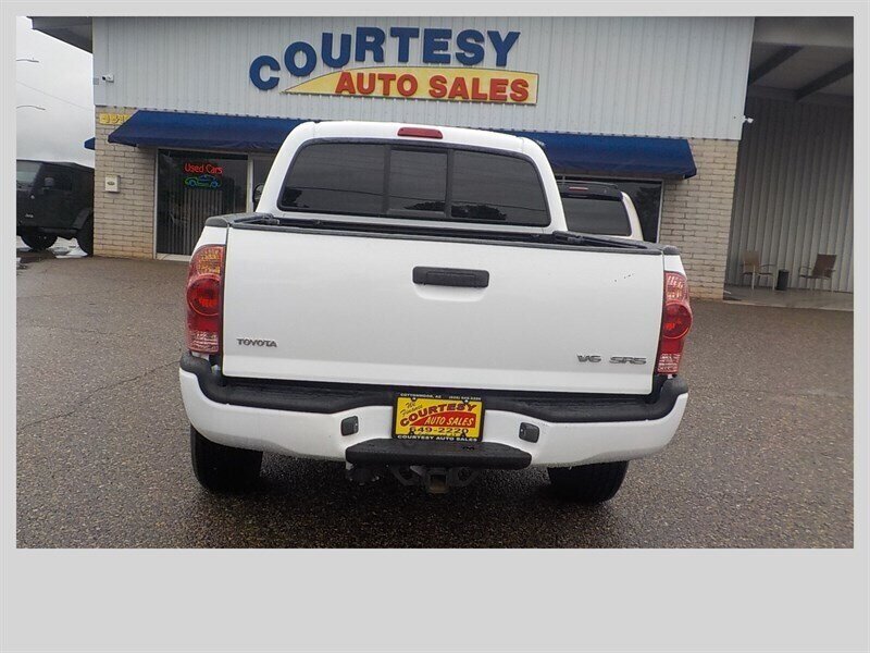 Used 2005 Toyota Tacoma 4x4 Double Cab w/ TRD Sport Pkg #2 image 7