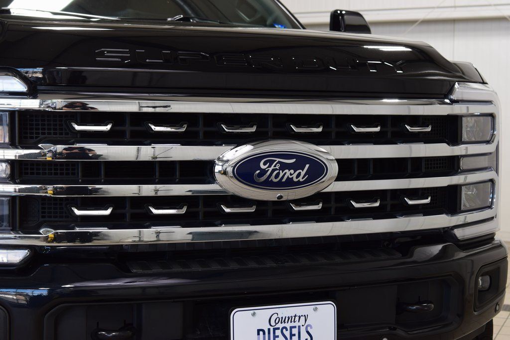 Used 2023 Ford F250 Lariat w/ Lariat Ultimate Package AWD/4WD image 9