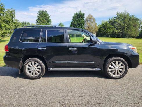 Used 2010 Lexus LX 570 4WD image 5