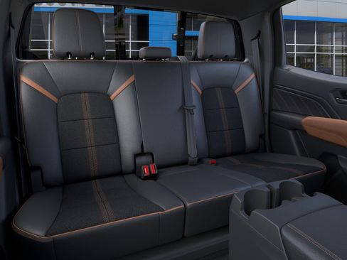 New 2025 GMC Canyon AT4 w/ Nightfall Edition AWD/4WD image 17