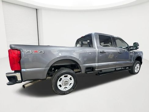 Used 2025 Ford F250 XLT w/ Snow Plow Prep Package image 5