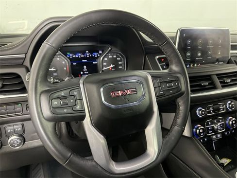 Used 2021 GMC Yukon SLT w/ SLT Premium Package image 11