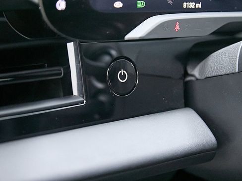 Used 2022 Porsche Taycan image 27