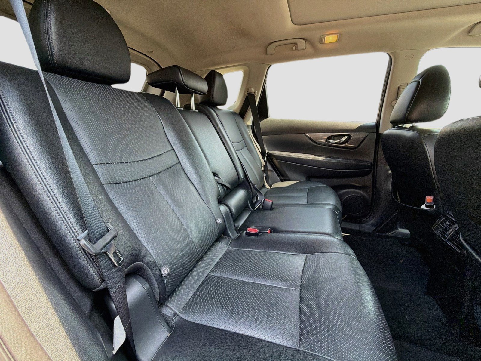 Used 2015 Nissan Rogue SL w/ SL Premium Package AWD/4WD image 16