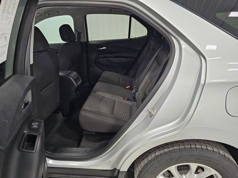Used 2018 Chevrolet Equinox LT image 15