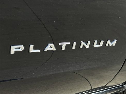 Used 2025 Ford Expedition Max Platinum image 4
