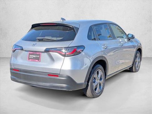 Used 2026 Honda HR-V LX image 2