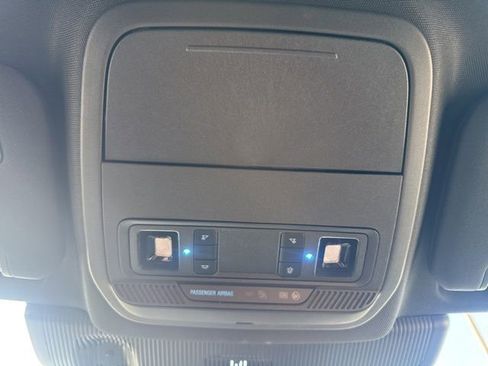 Used 2025 Ford Explorer ST-Line w/ Premium Package image 43