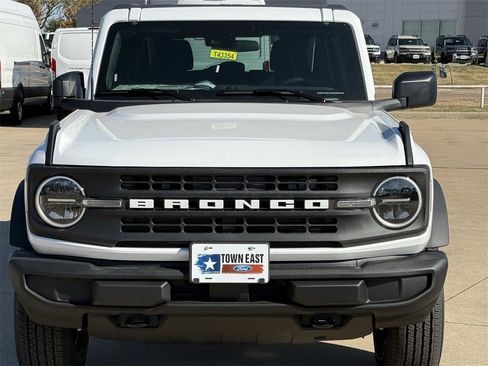 New 2025 Ford Bronco image 32