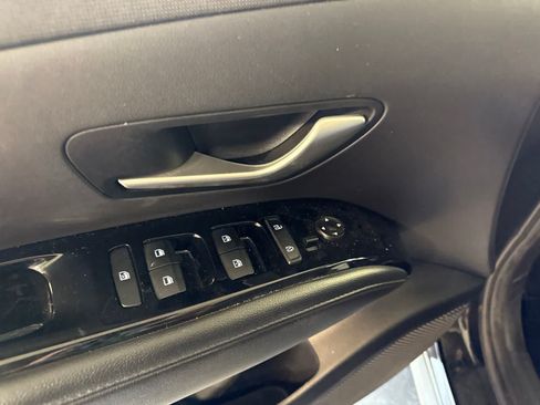 Used 2022 Hyundai Tucson Limited w/ Cargo Package AWD/4WD image 19