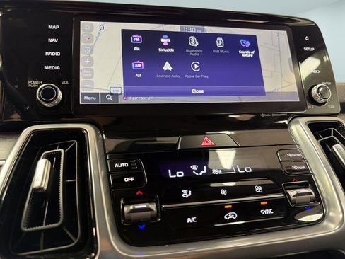 Used 2023 Kia Sorento SX image 21