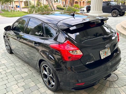 Used 2014 Ford Focus ST w/ Equipment Group 202A FWD image 30