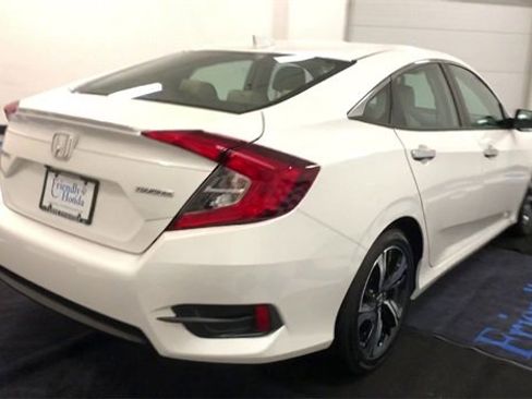 Used 2017 Honda Civic Touring image 8