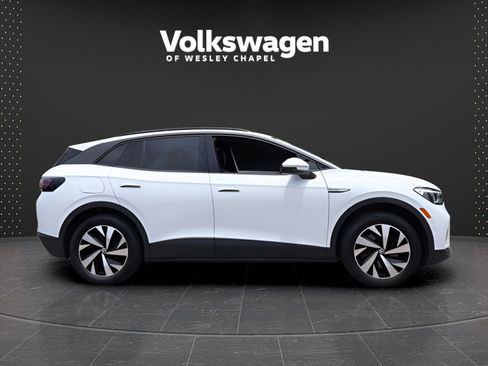 Used 2023 Volkswagen ID.4 Pro AWD/4WD image 9