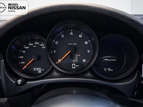 Used 2017 Porsche Macan AWD/4WD image 8