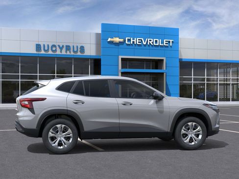New 2025 Chevrolet Trax LS image 5