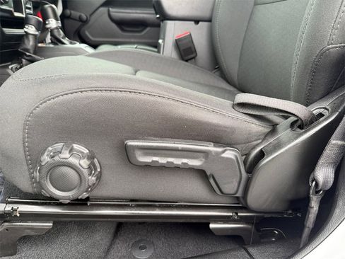 Used 2022 Jeep Wrangler Unlimited Sport image 10