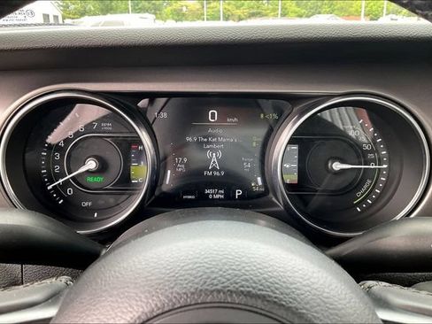 Used 2023 Jeep Wrangler Unlimited w/ Cold Weather Group AWD/4WD image 10