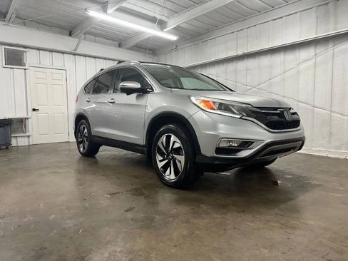 Used 2016 Honda CR-V Touring image 2