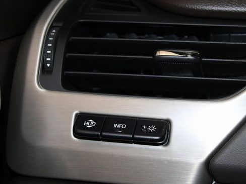 Used 2016 GMC Yukon Denali w/ Open Road Package image 32