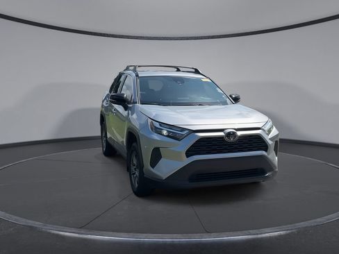Certified 2025 Toyota RAV4 XLE FWD image 3