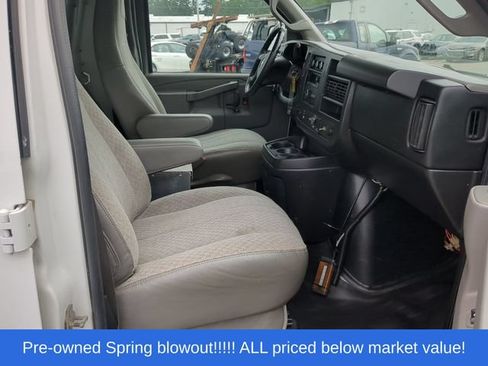 Used 2016 Chevrolet Express 2500 RWD image 39