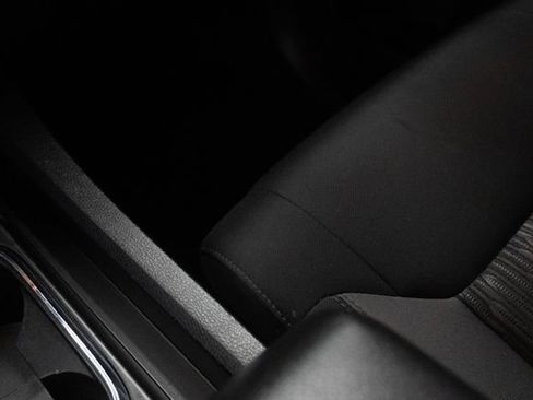 Used 2021 Toyota Tundra SR5 AWD/4WD image 30