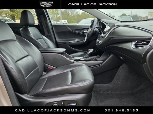 Used 2024 Chevrolet Malibu LT image 25