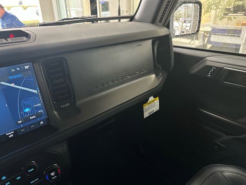 Certified 2025 Ford Bronco Badlands image 35