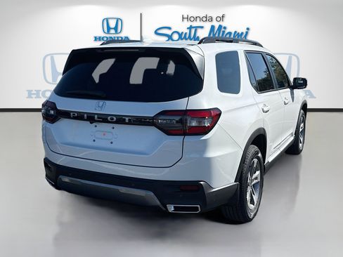 New 2026 Honda Pilot EX-L image 7
