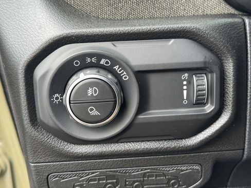 New 2026 Jeep Gladiator Willys AWD/4WD image 8