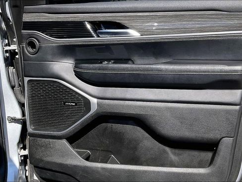 Used 2022 Jeep Wagoneer Series III w/ Flexible Seating Group image 23