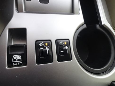 Used 2016 Toyota 4Runner SR5 Premium image 23