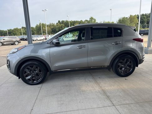 Used 2020 Kia Sportage S image 4