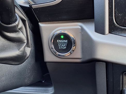 Used 2021 Ford F150 XLT w/ Equipment Group 302A High image 10