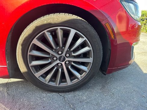 Used 2019 Lincoln MKZ Premiere image 20