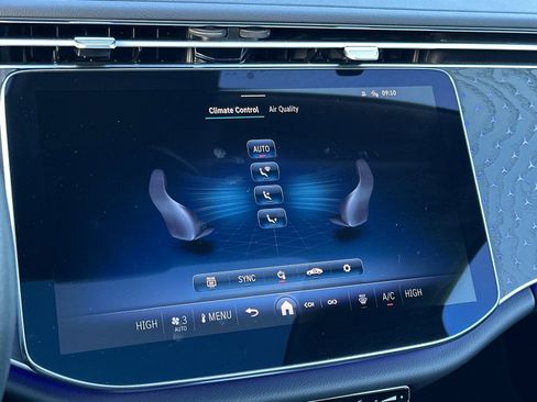 Certified 2025 Mercedes-Benz E 350 4MATIC Sedan image 20