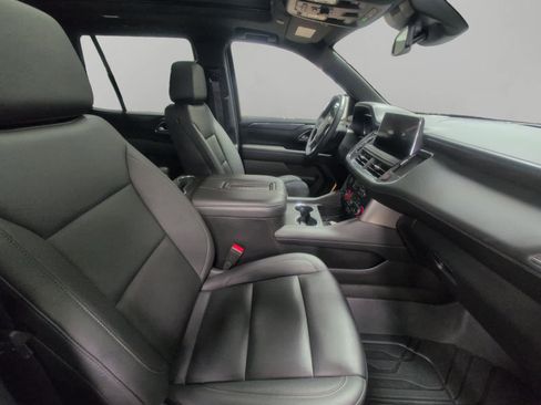 Used 2024 Chevrolet Tahoe Z71 w/ Luxury Package image 15