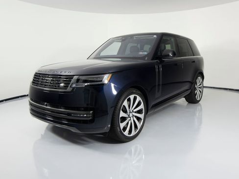 Used 2023 Land Rover Range Rover SE AWD/4WD image 1