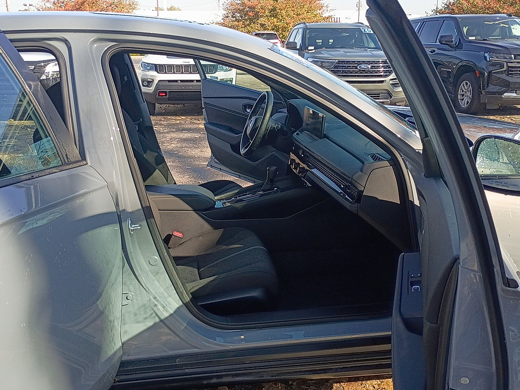 Used 2026 Honda Accord Sport image 16