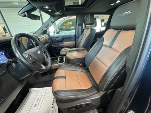 Used 2021 Chevrolet Silverado 1500 High Country w/ Technology Package image 20