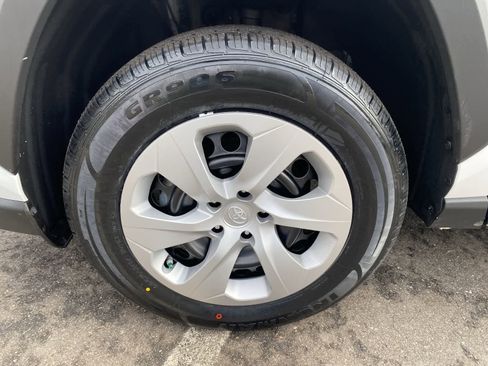 Used 2024 Toyota RAV4 LE image 14